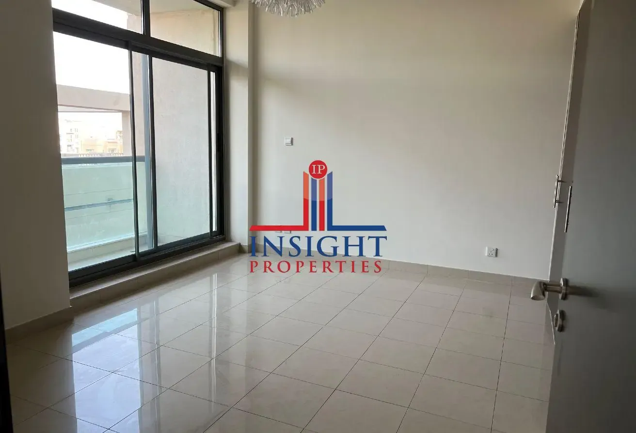 1 B/R APT | UNFURNISHED | PARTIAL LAKE VIEW