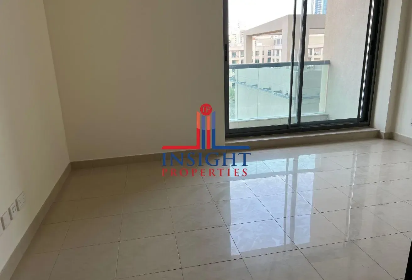 1 B/R APT | UNFURNISHED | PARTIAL LAKE VIEW