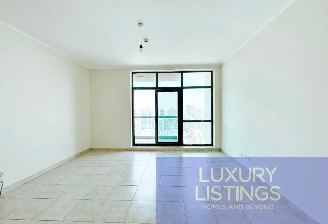 Pristine condition Unfurnished Links East 1 Bed