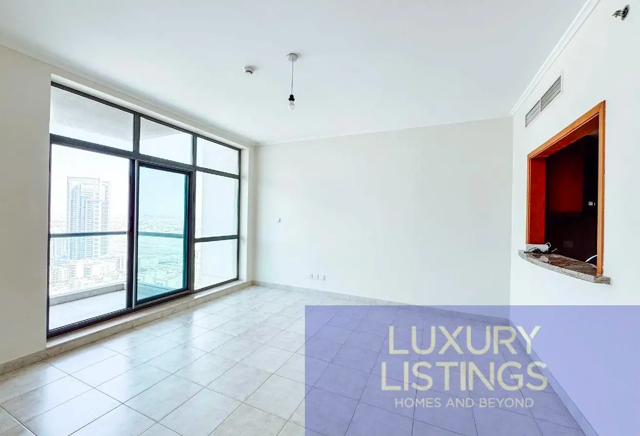 Pristine condition Unfurnished Links East 1 Bed