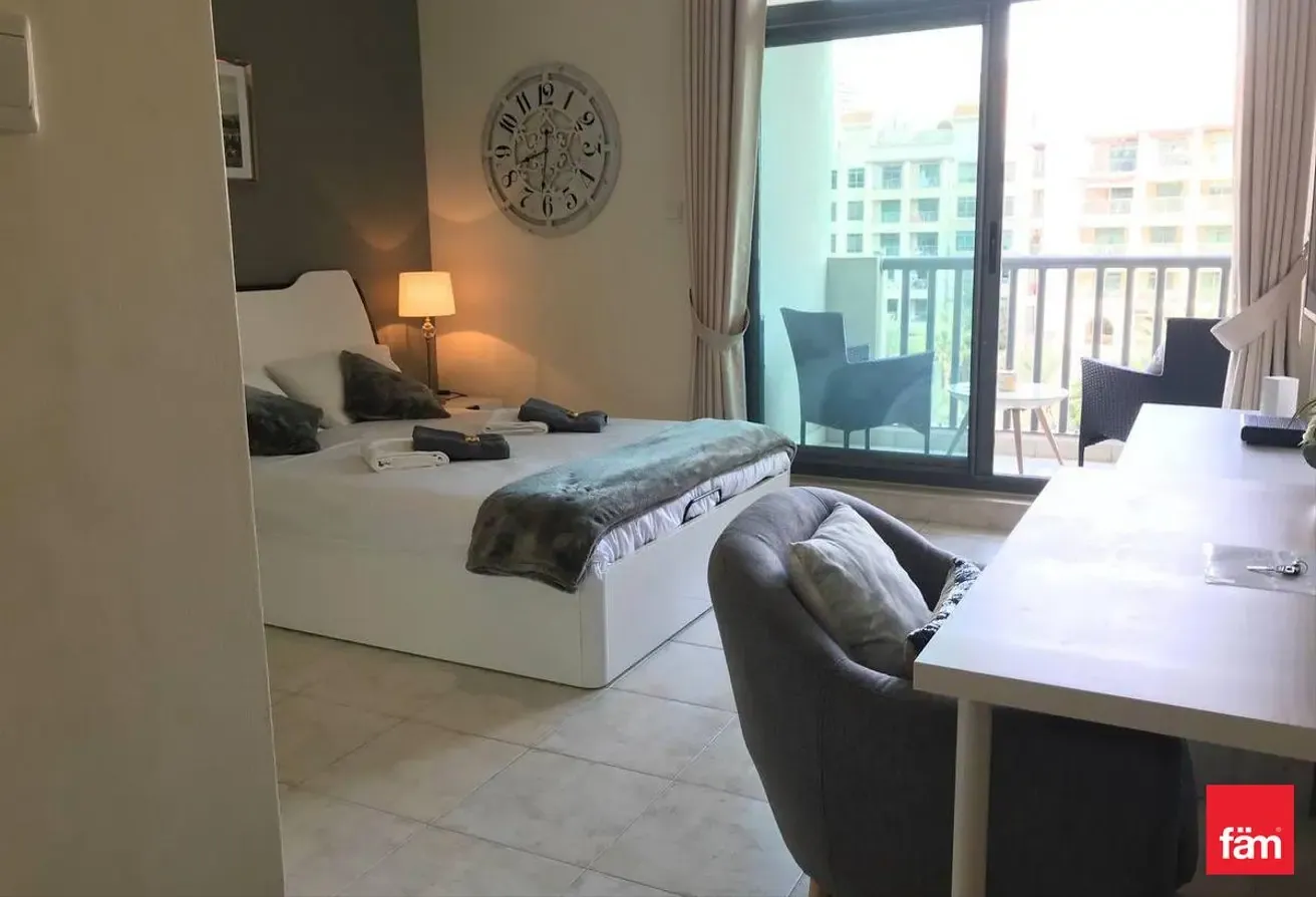 Prime location | Lake View | Furnished