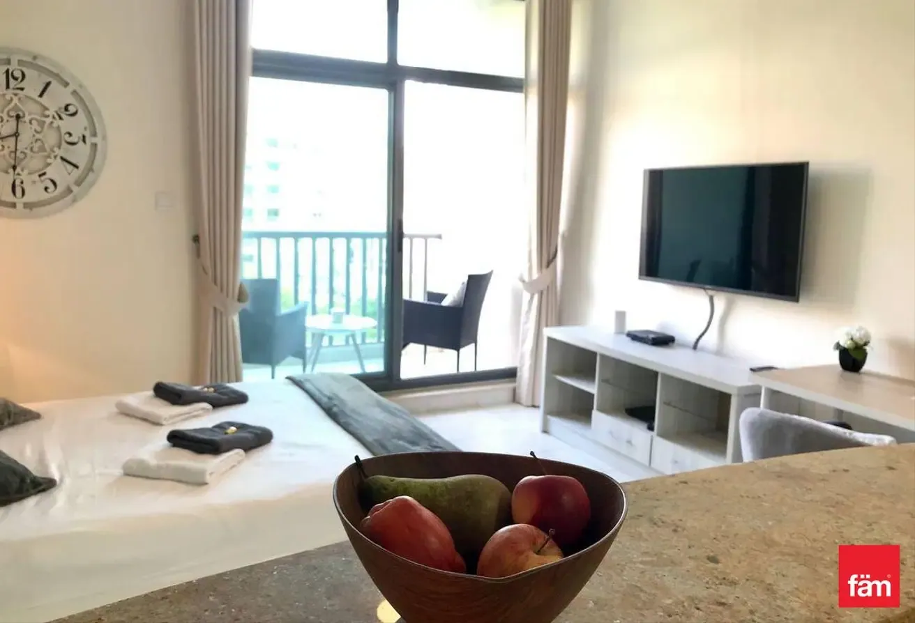 Prime location | Lake View | Furnished