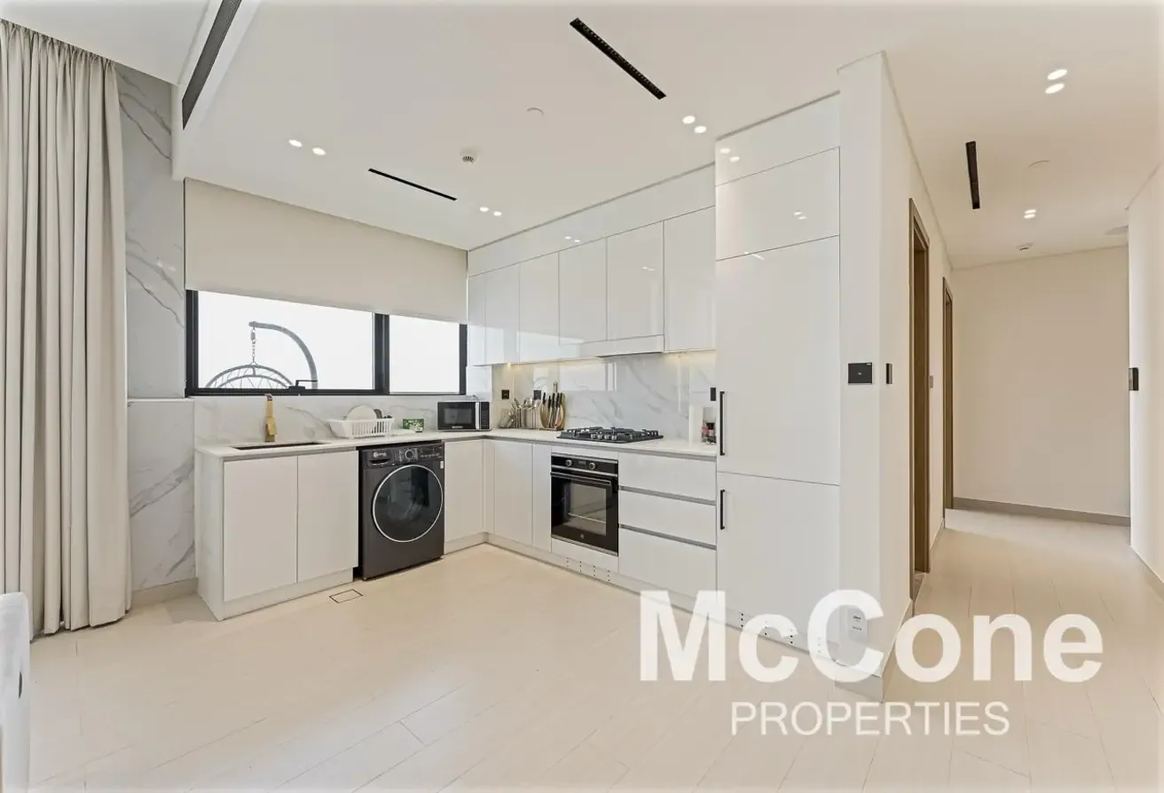High Floor | Huge Layout | Multiple Cheques