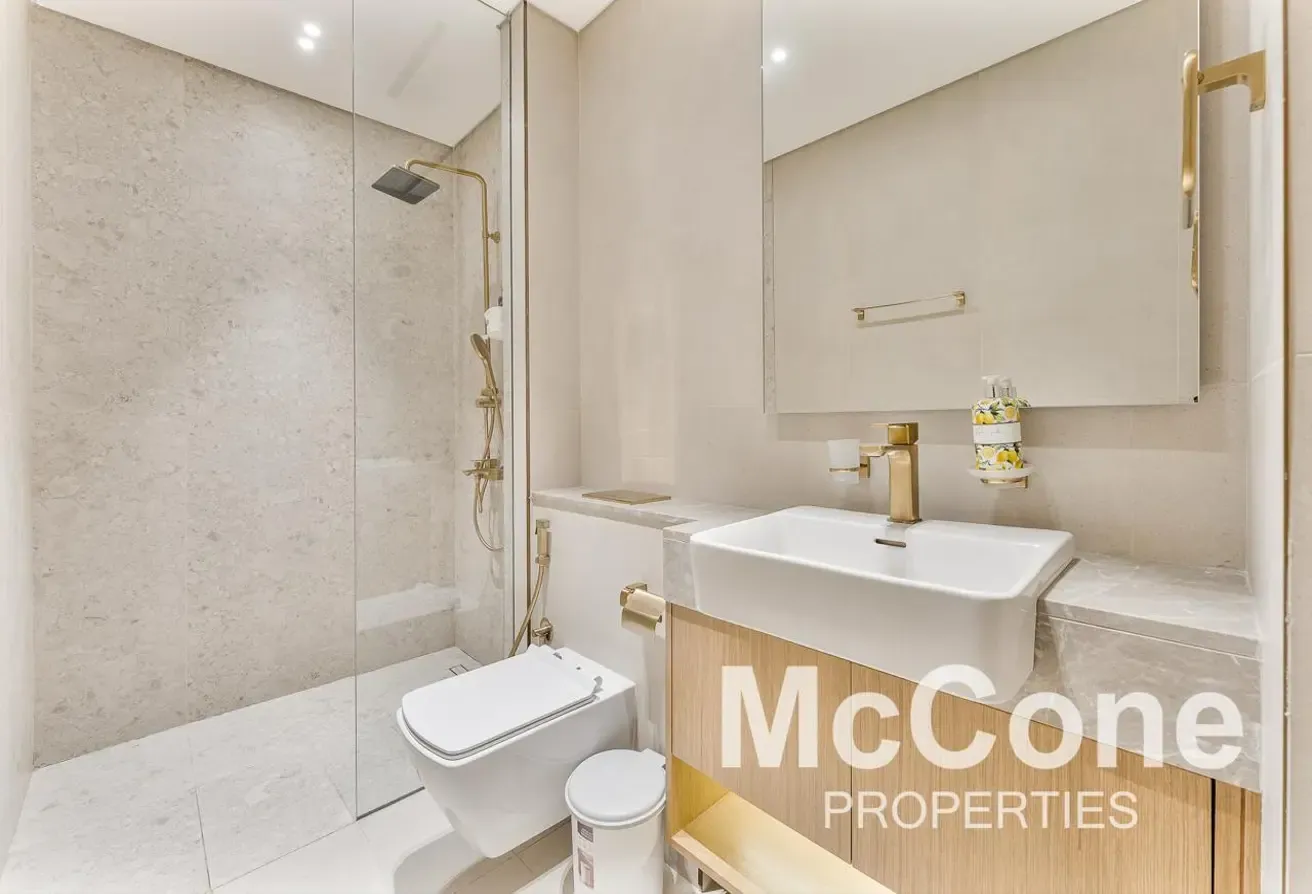High Floor | Huge Layout | Multiple Cheques