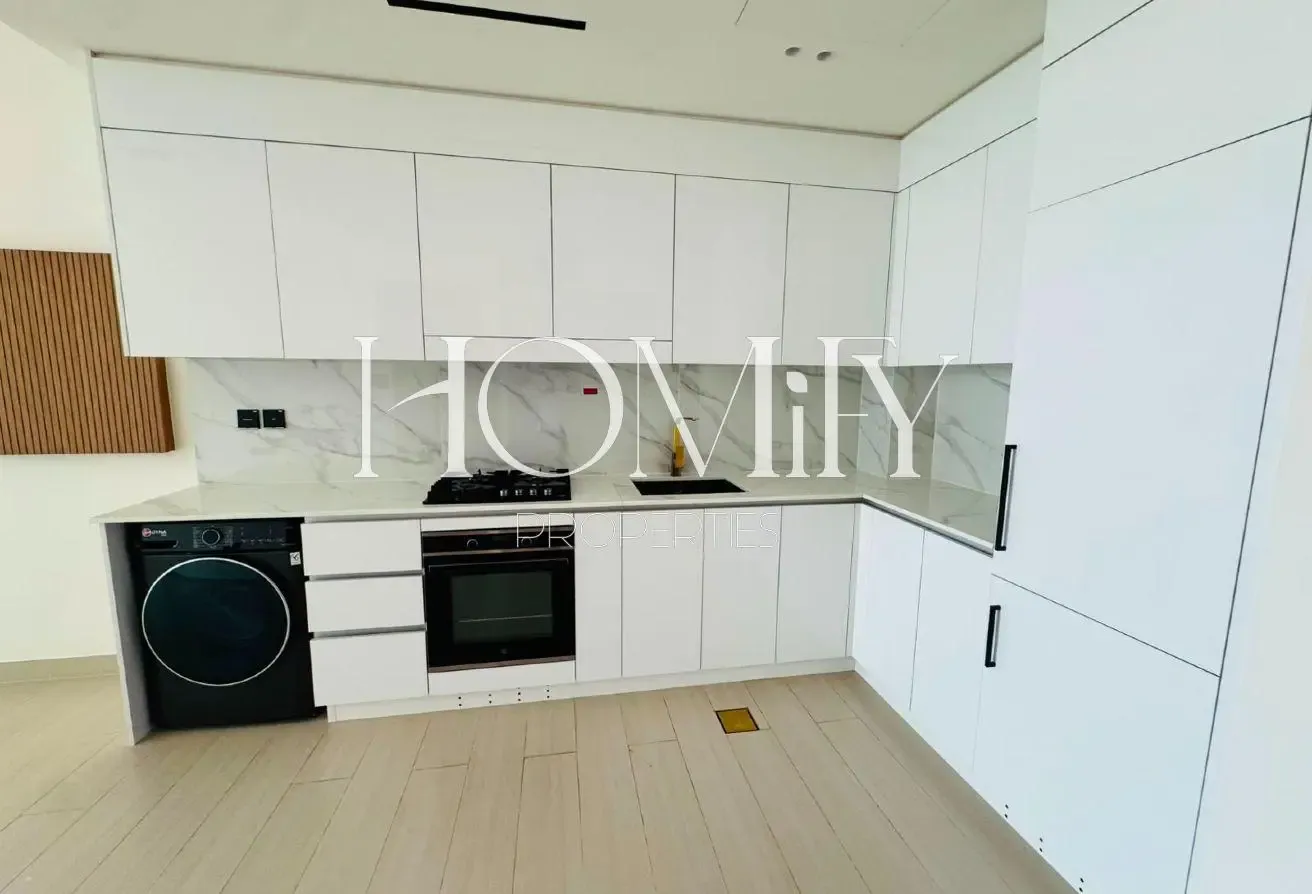 KITCHEN APPLIANCES | POOL VIEW | PREMIUM QUALITY