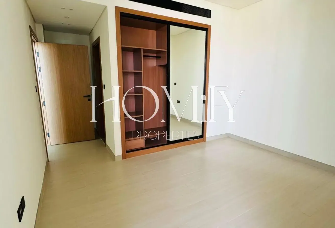 KITCHEN APPLIANCES | POOL VIEW | PREMIUM QUALITY
