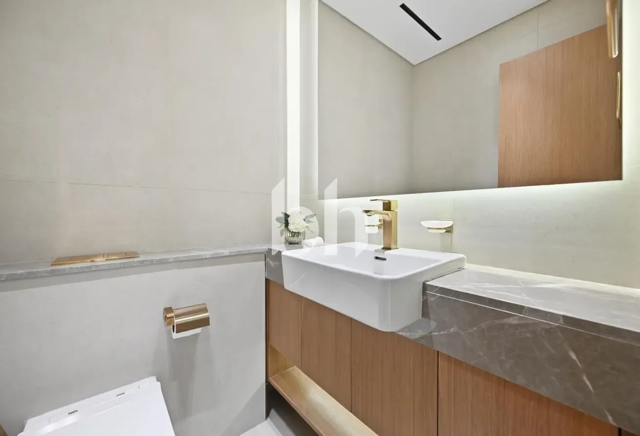 Exclusive | Top Floor | Managed | Open Views