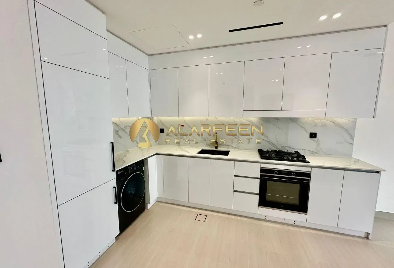 High-Floor 1BR | Balcony | City & Pool View