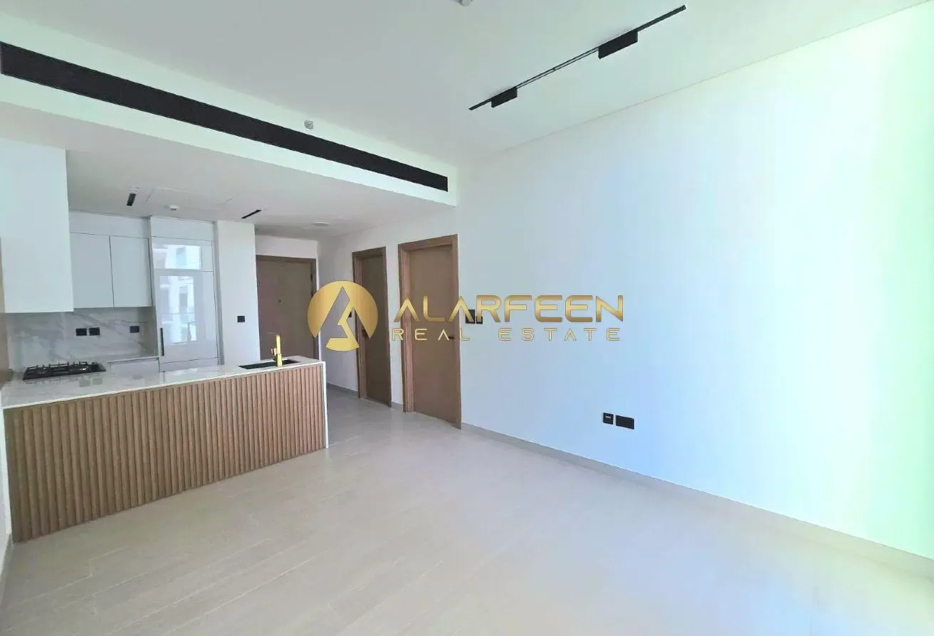 Modern 1BR | Pool View | Premium Quality