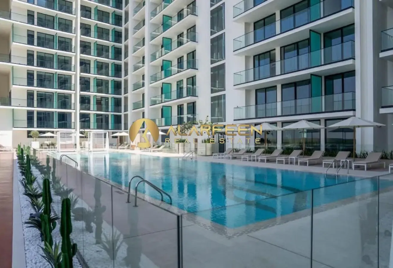 Modern 1BR | Pool View | Premium Quality