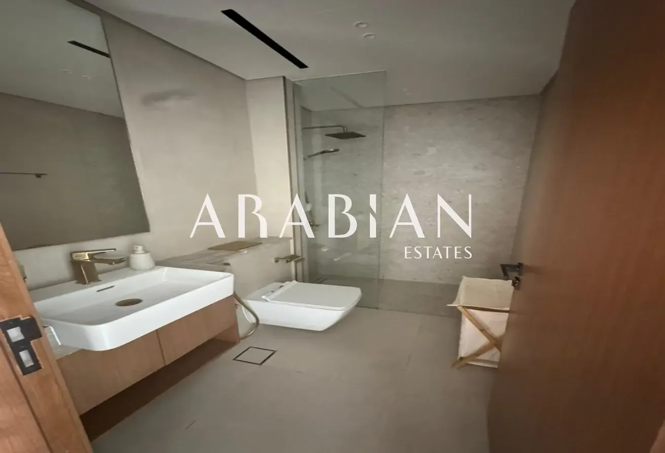 Luxury Living I Brand New I Furnished I