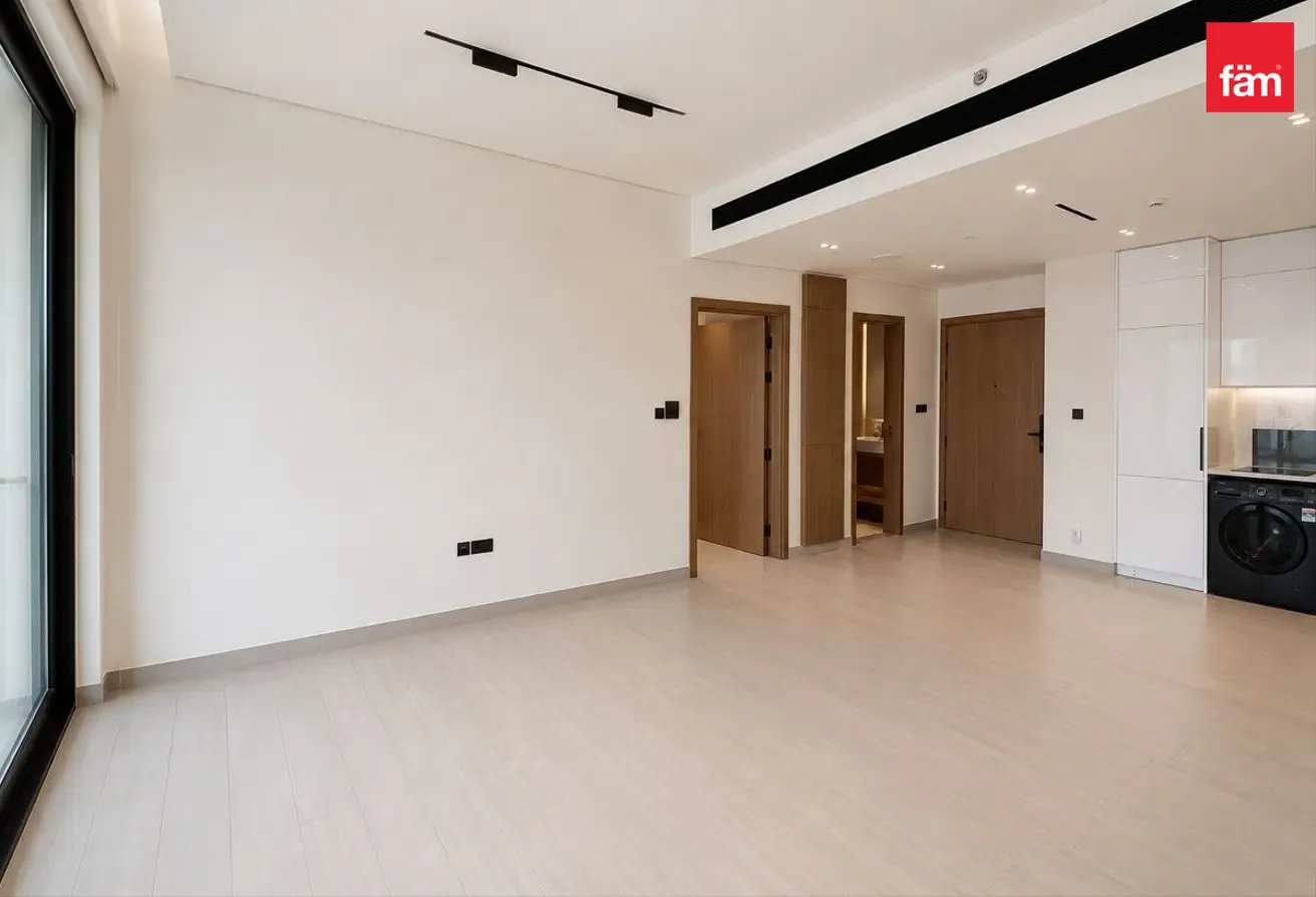 MODERN | FITTED APPLIANCES | READY TO MOVE