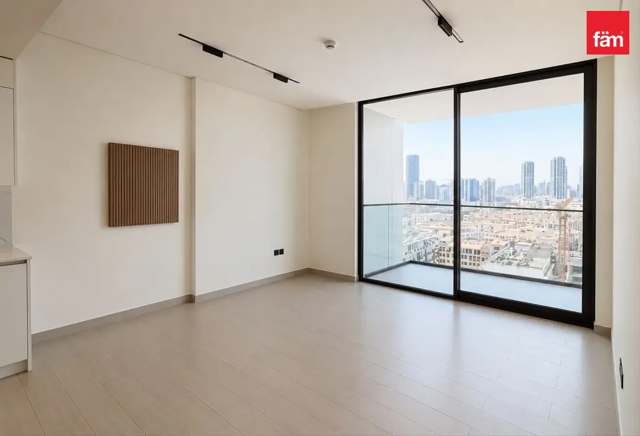 MODERN | FITTED APPLIANCES | READY TO MOVE