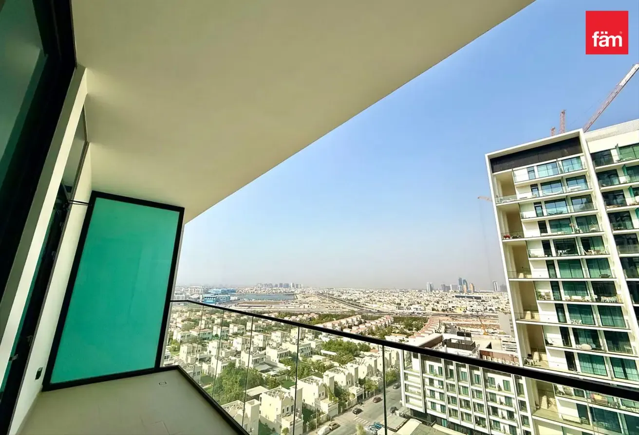 Spacious APT, Community View, Higher Floor