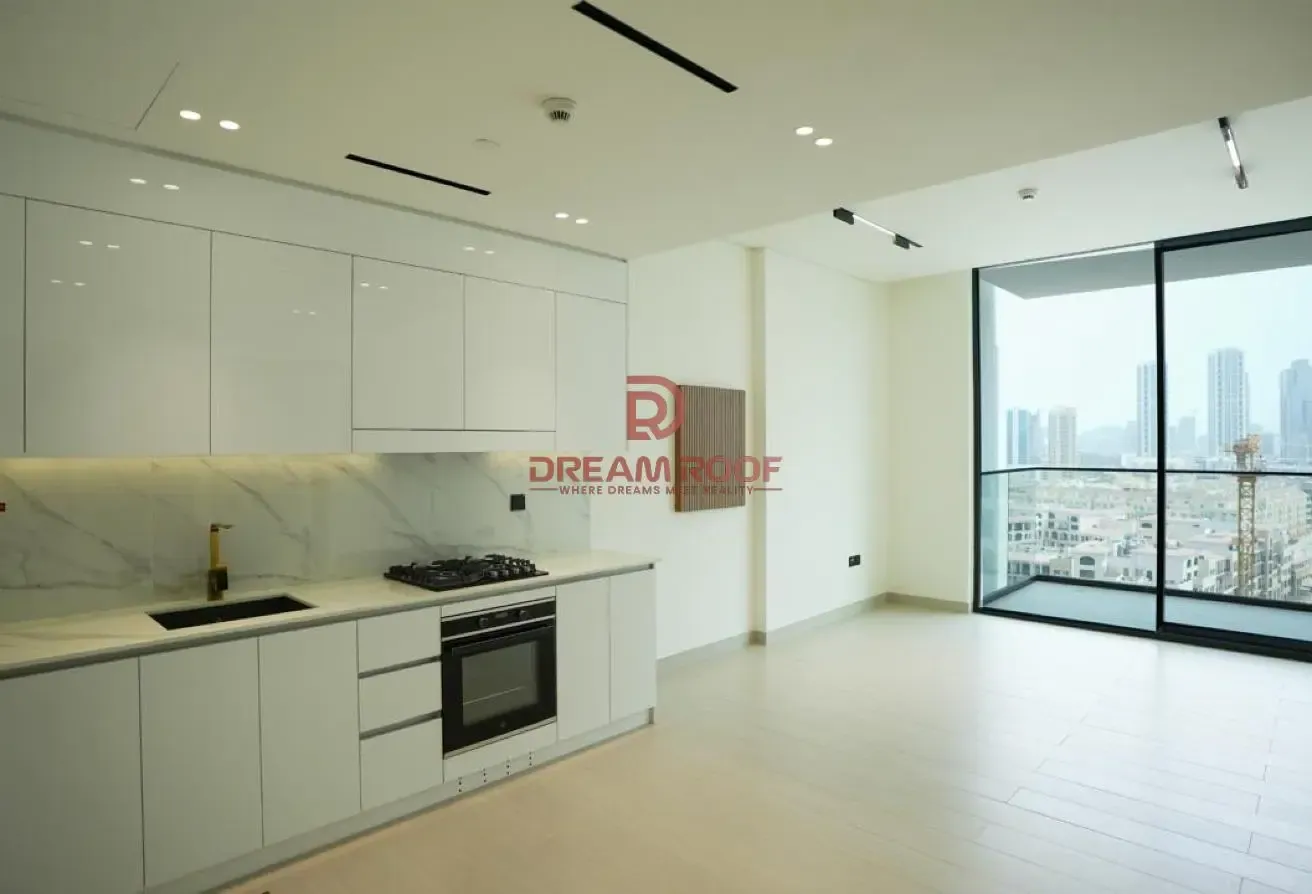 Spacious 1 Bedroom | Smart Home | Mid Floor