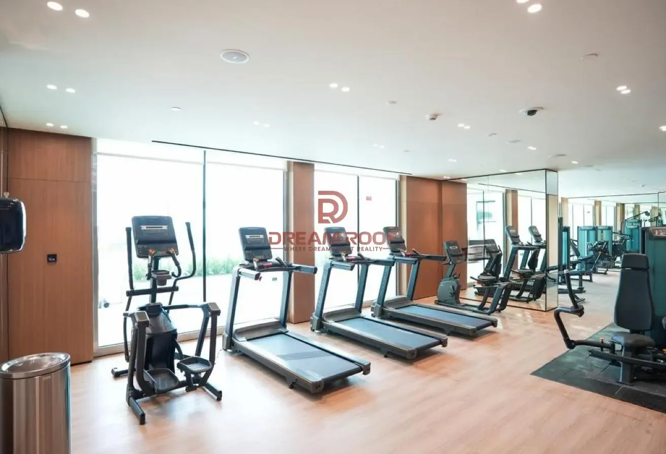 Spacious 1 Bedroom | Smart Home | Mid Floor