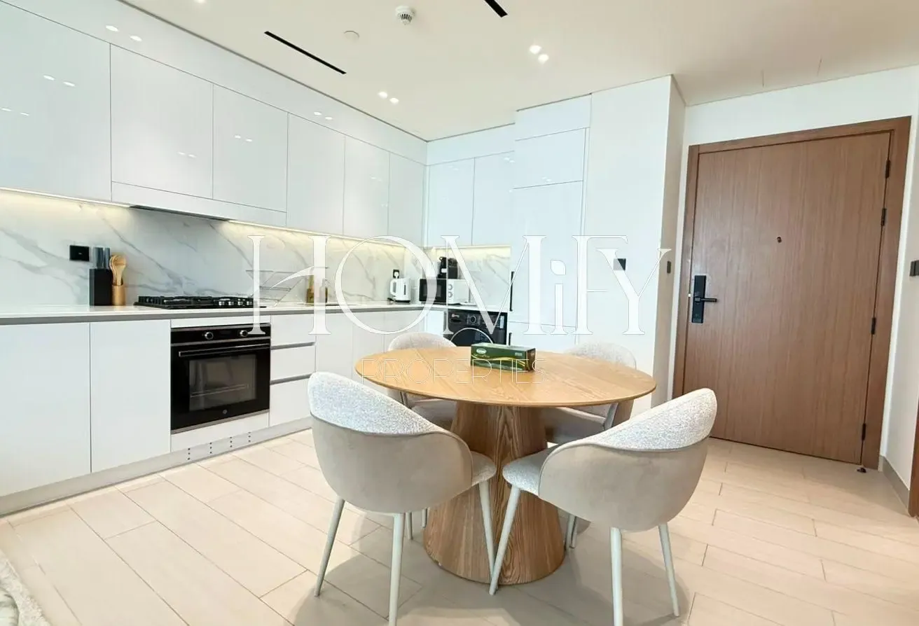 BRIGHT & MODERN | PREMIUM FURNISHED | BEST DEAL