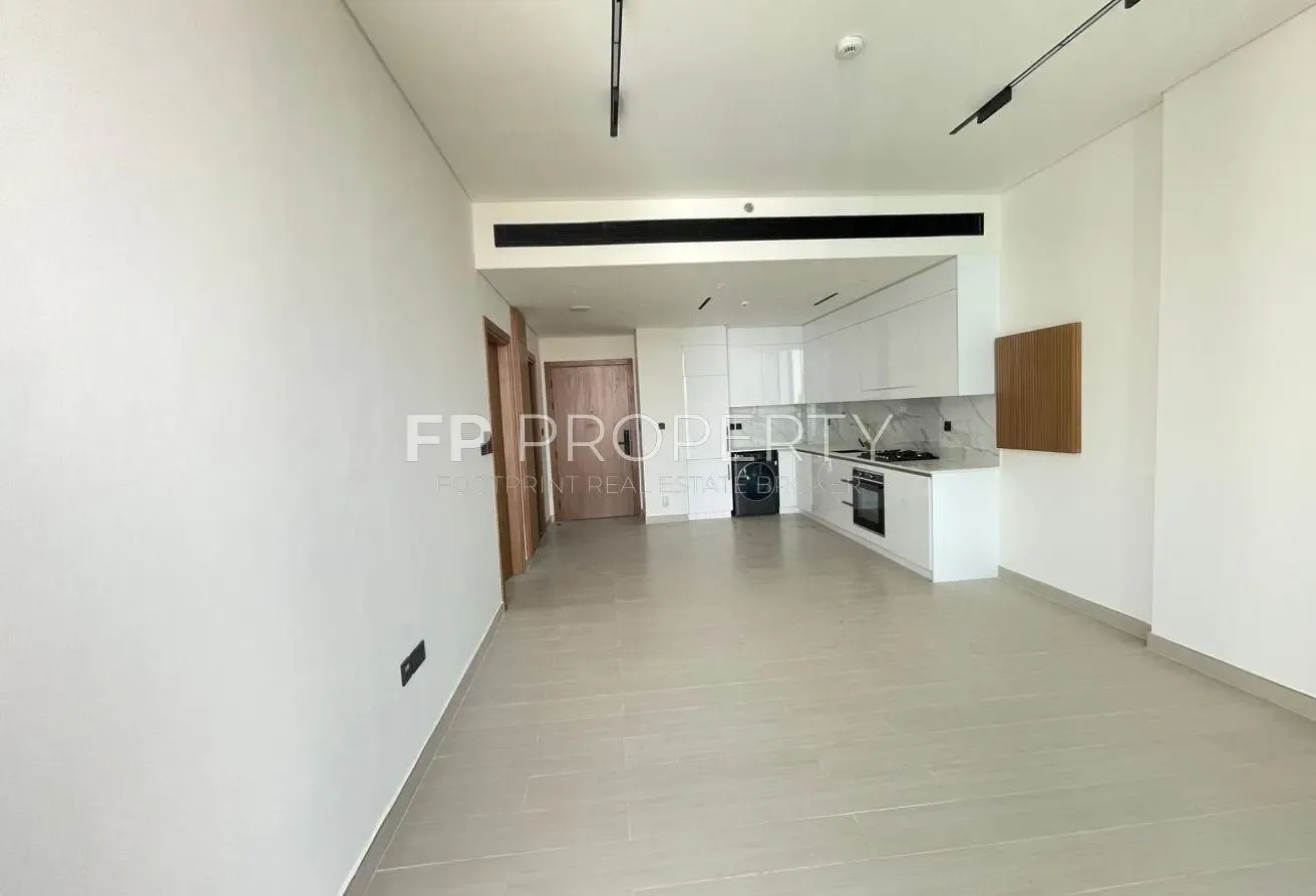 Elegant Living Smart Home I Fully Equipped Kitchen