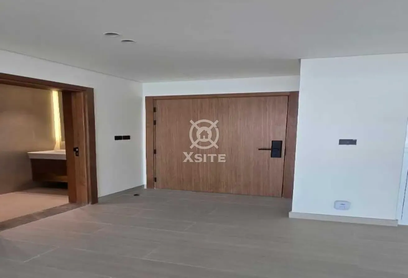 Unfurnished 1 BR | Community View | Vacant Unit