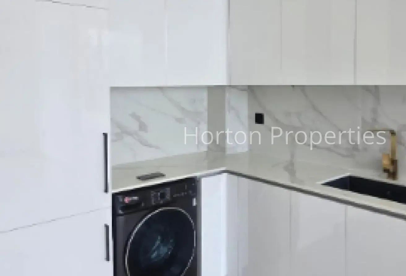 SPACIOUS 1BR I SMART HOME I READY TO MOVE