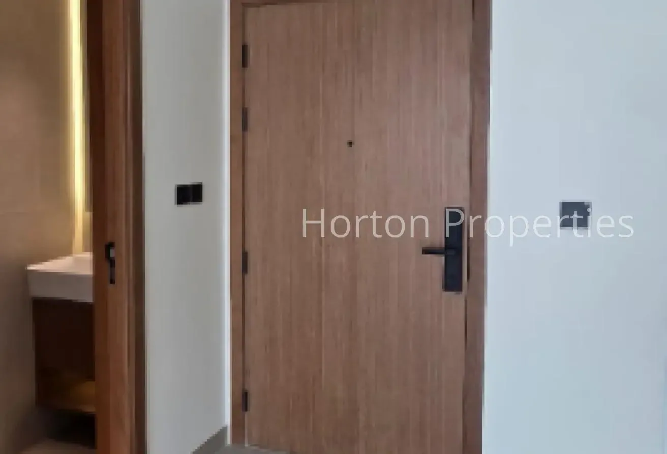 SPACIOUS 1BR I SMART HOME I READY TO MOVE