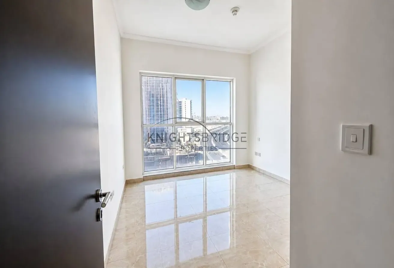 Vacant 1BR | Bright | High Floor