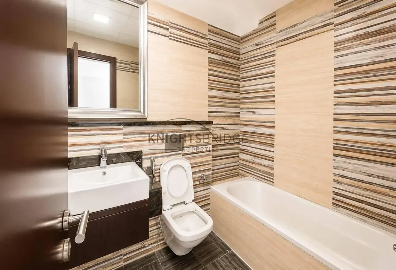 Vacant 1BR | Bright | High Floor