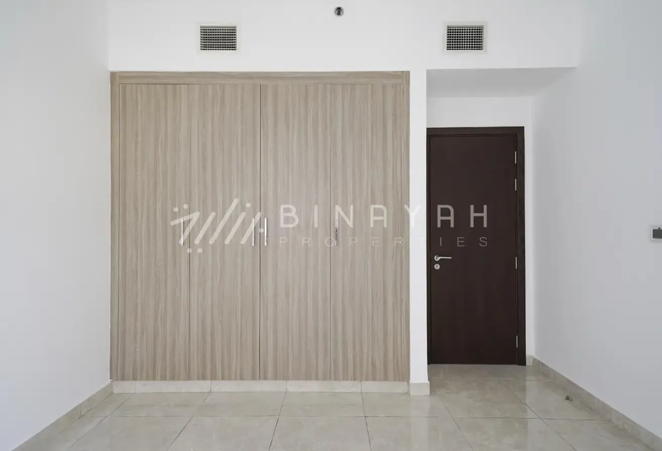 Spacious 2 BR | Prime Location | Vacant