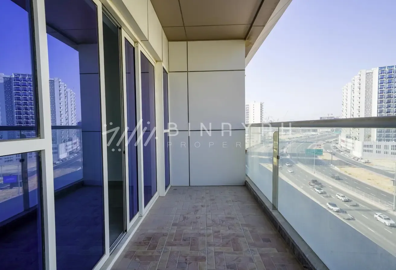 Spacious 2 BR | Prime Location | Vacant