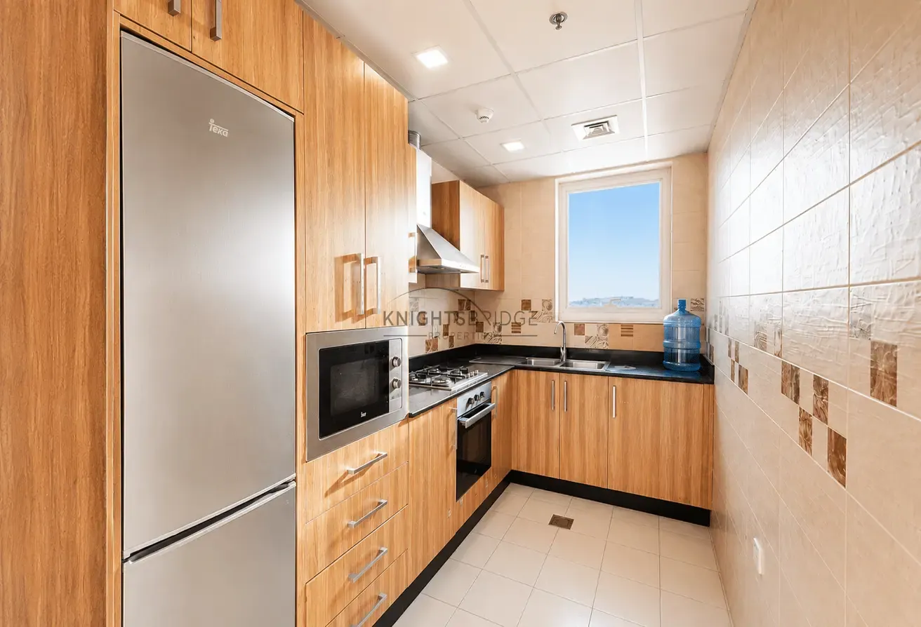 High Floor | Closed Kitchen | Ready to Move