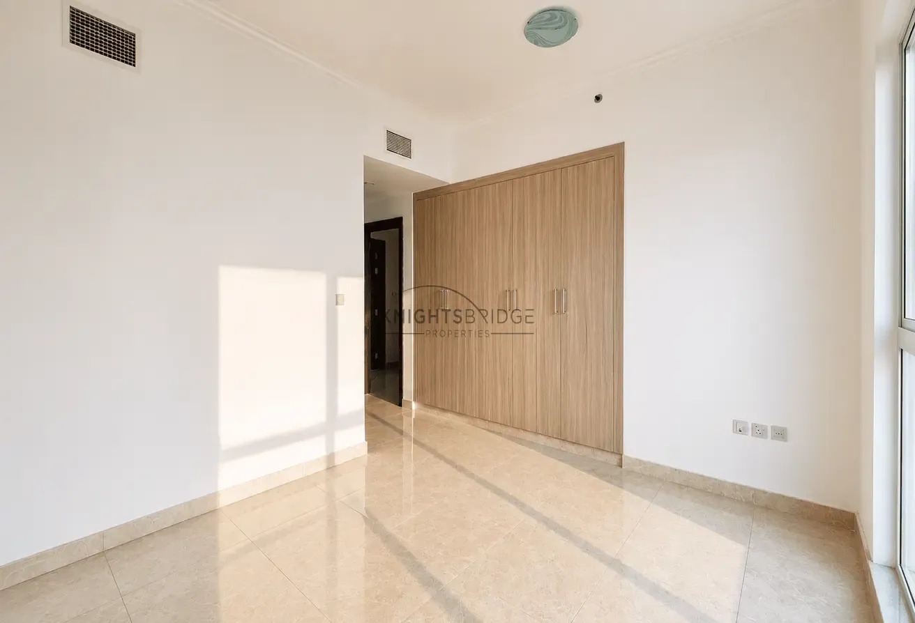 High Floor | Closed Kitchen | Ready to Move
