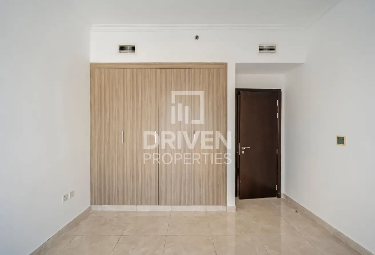Spacious | High Floor | Ready to Move in