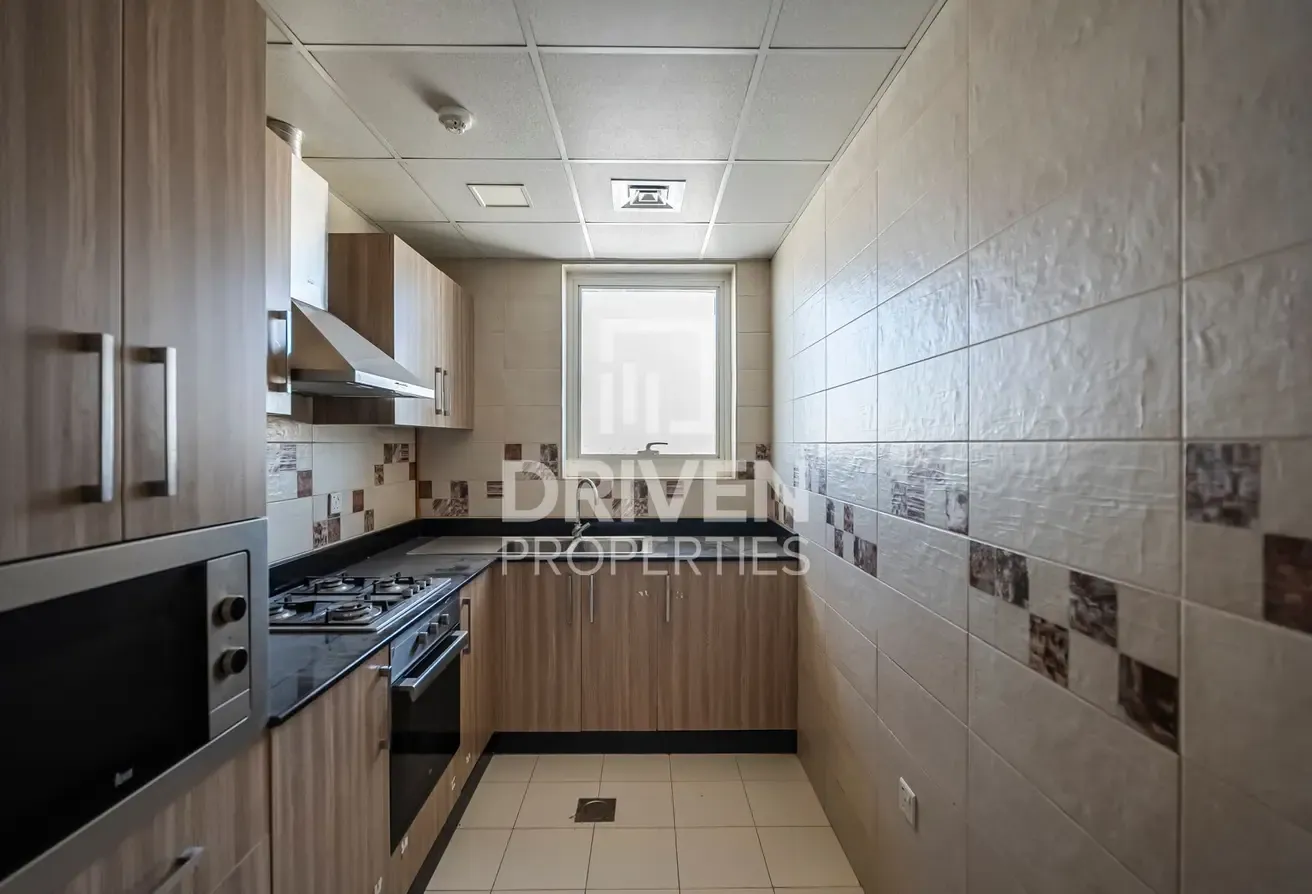 Spacious | High Floor | Ready to Move in