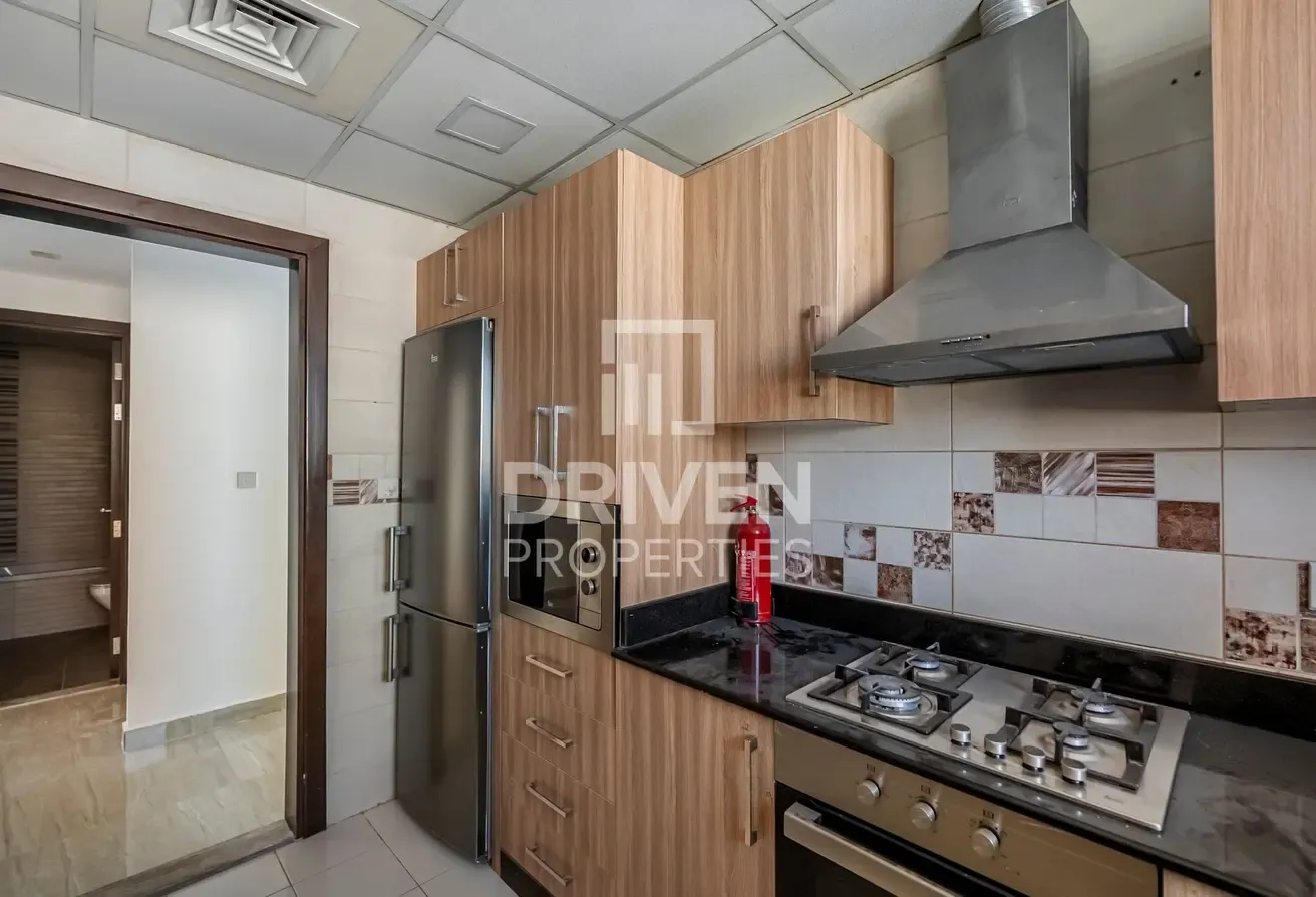 Spacious | High Floor | Ready to Move in