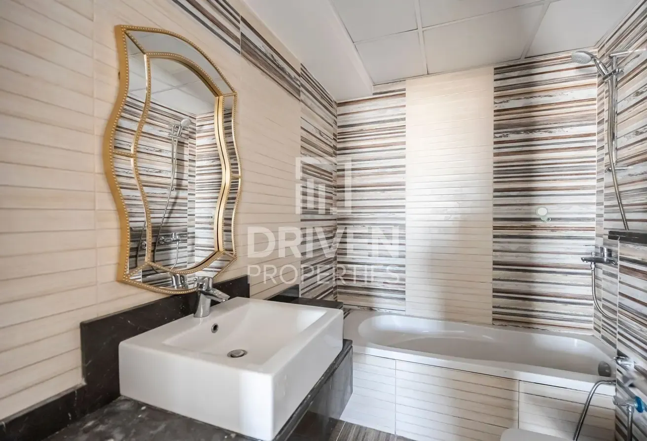 Spacious | High Floor | Ready to Move in