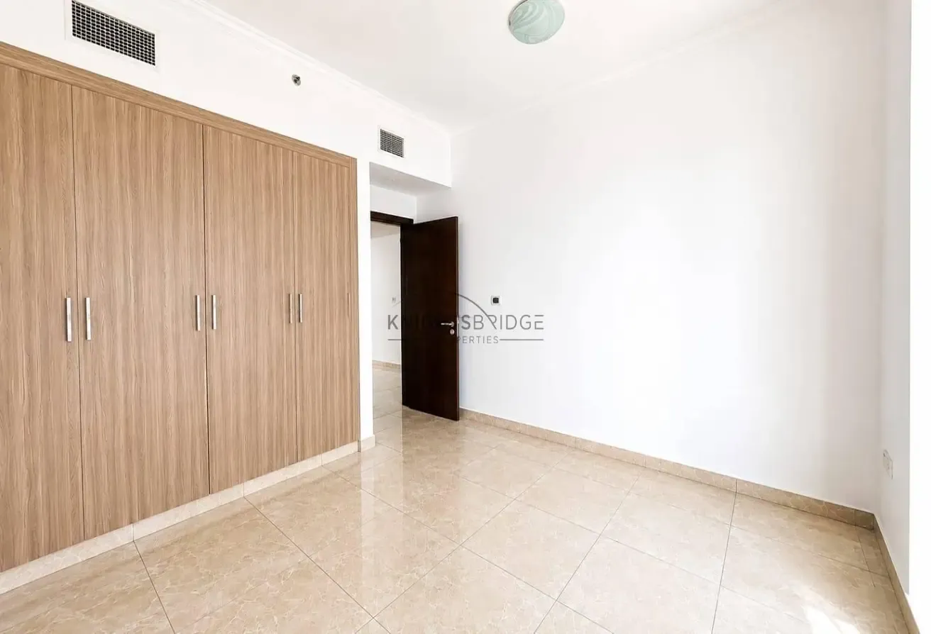 Vacant | Closed Kitchen | Ready to Move