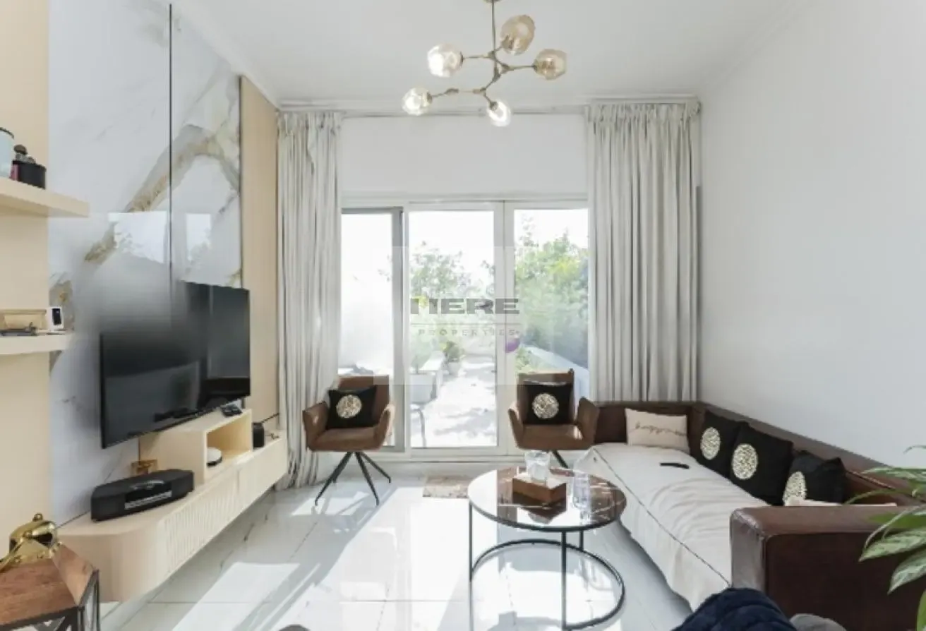 Spacious 2-BR Apt | Close to Metro | Vacant soon