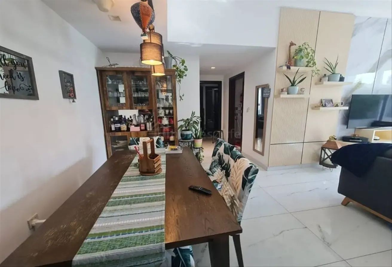Exceptional 2 bedrooms / massive terrace / Semi furnished