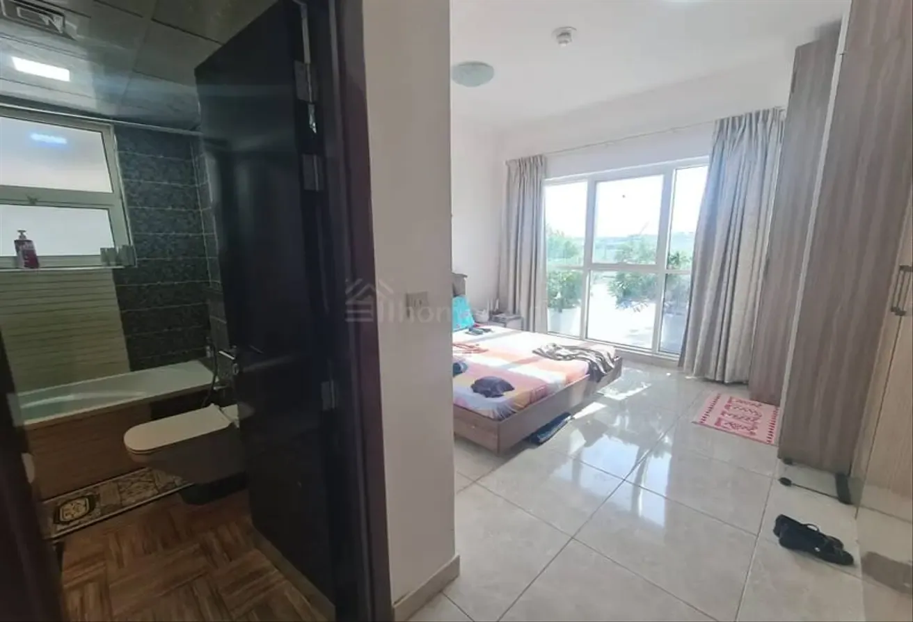 Exceptional 2 bedrooms / massive terrace / Semi furnished