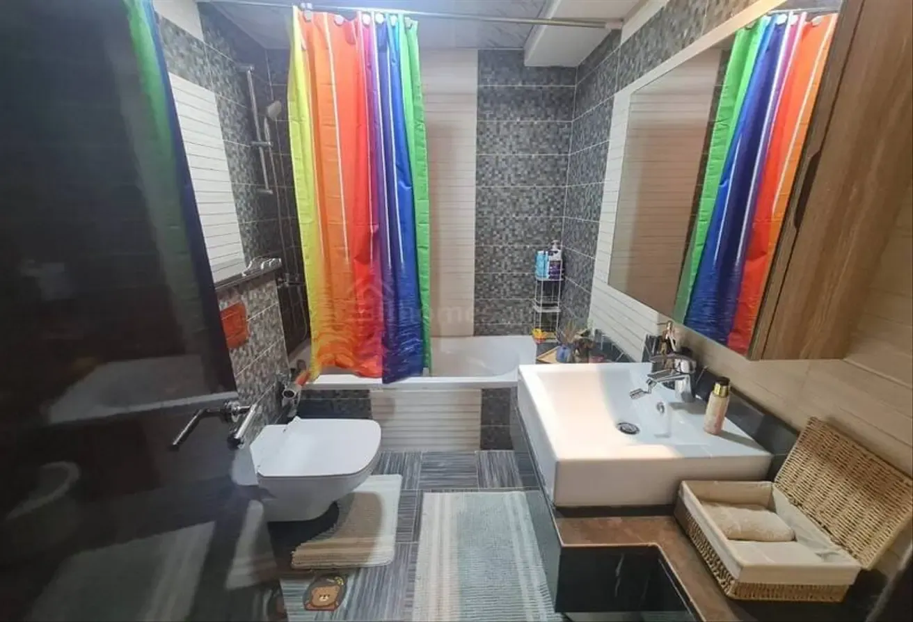 Exceptional 2 bedrooms / massive terrace / Semi furnished