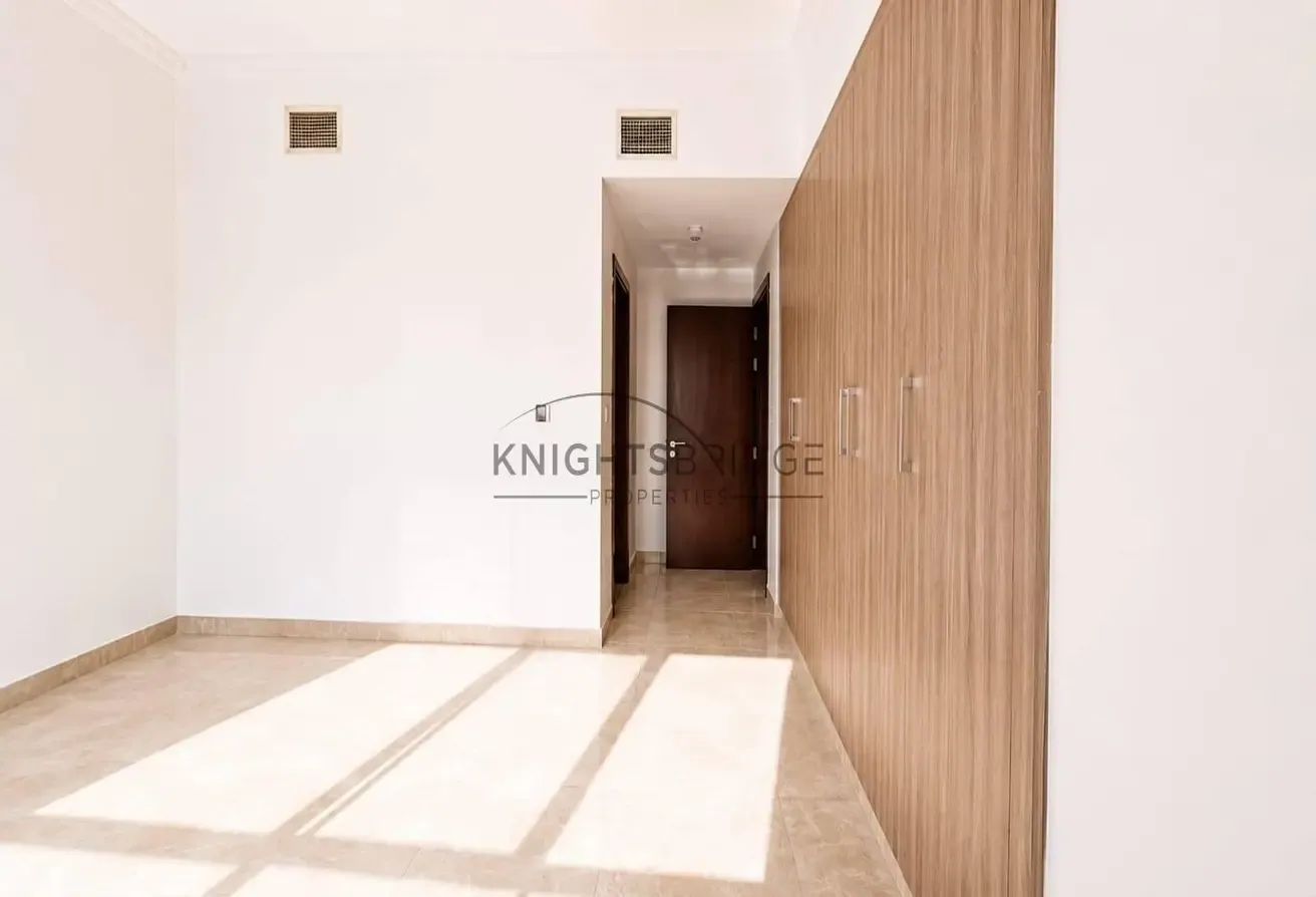 Ready to Move | Closed Kitchen | Vastu