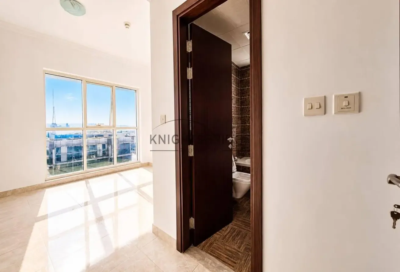 Ready to Move | Closed Kitchen | Vastu
