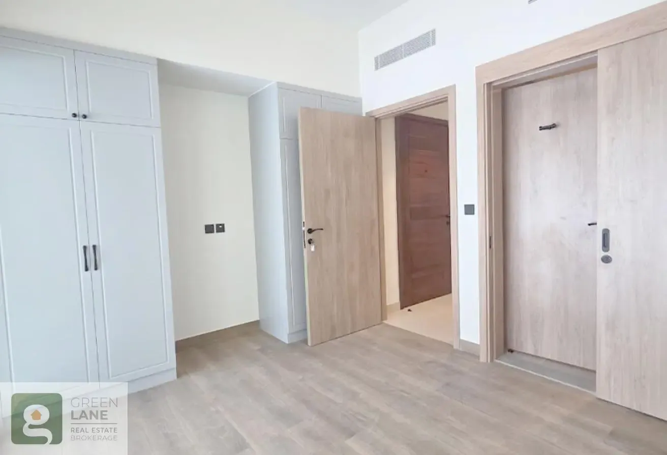4BR | Middle | Ready To Move | Appliances