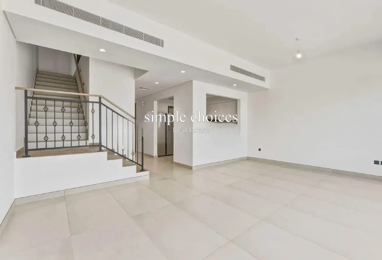 Exclusive / Ready to move/ Free Deep Cleaning