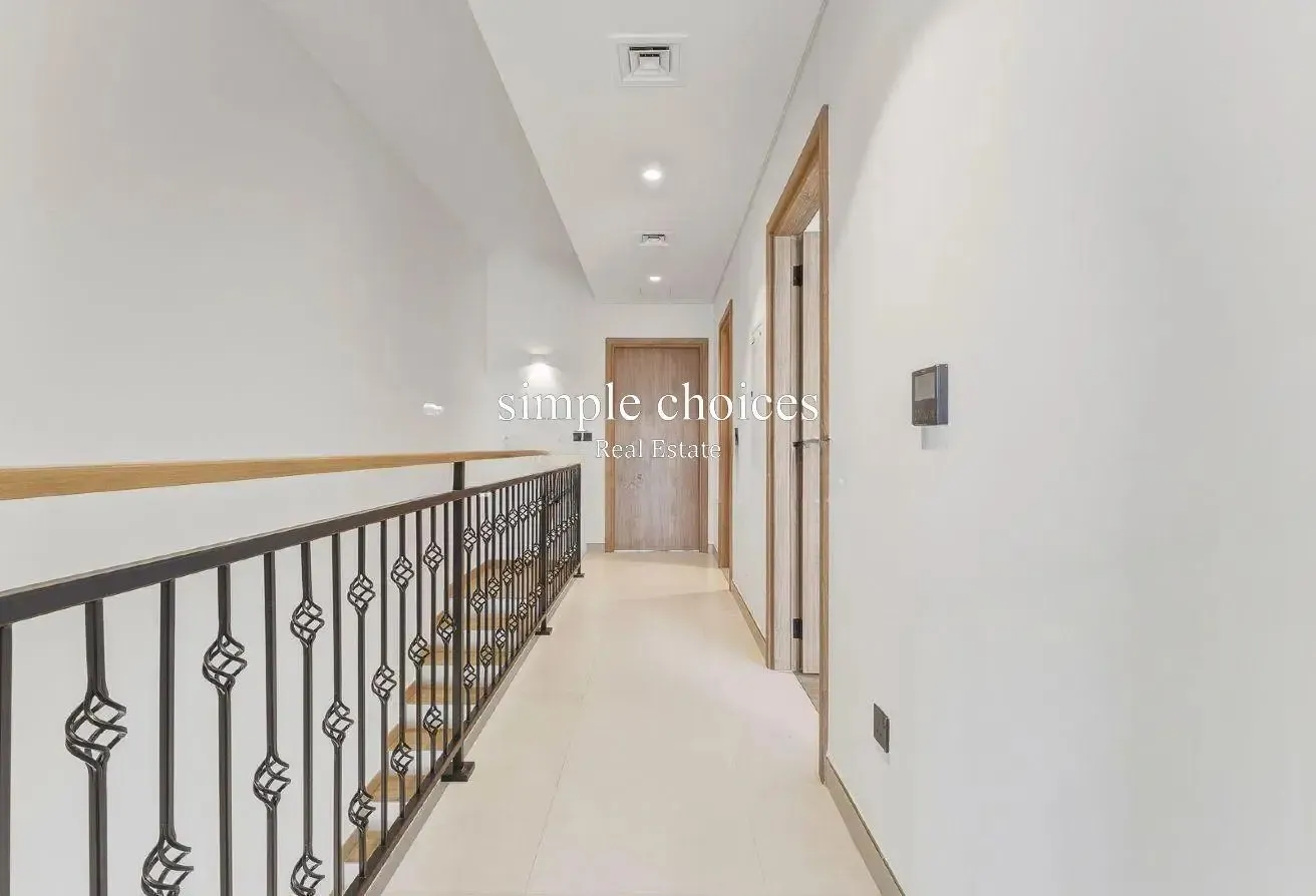 Exclusive / Ready to move/ Free Deep Cleaning