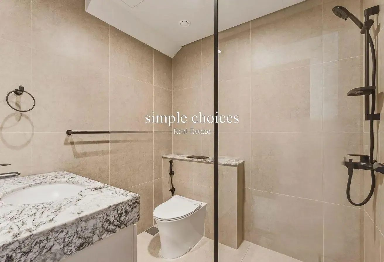 Exclusive / Ready to move/ Free Deep Cleaning
