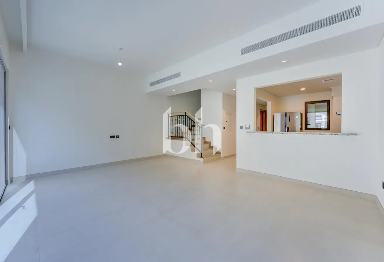 Semi Furnished | Multiple Cheques | Lagoon