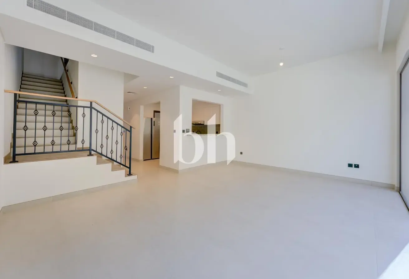 Semi Furnished | Multiple Cheques | Lagoon