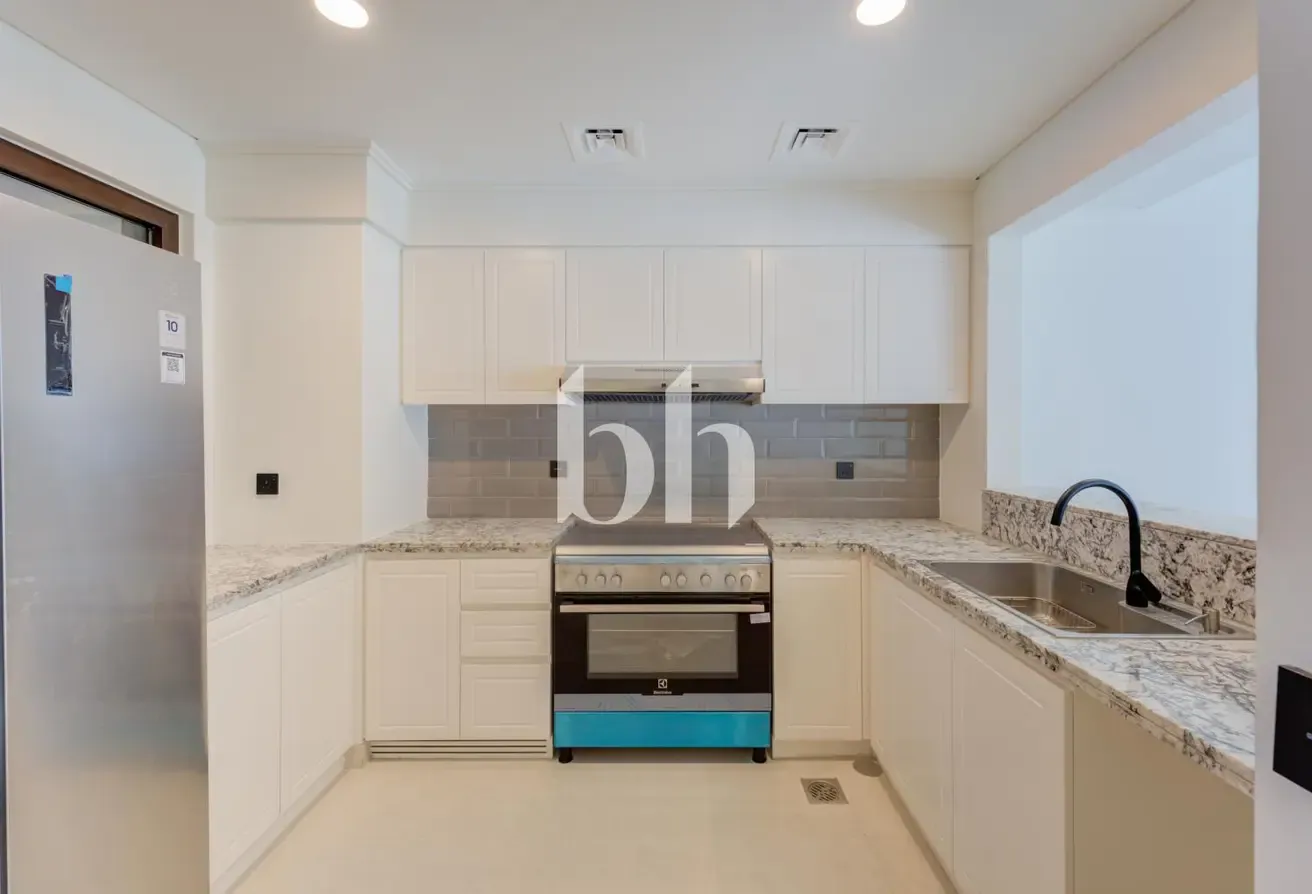 Semi Furnished | Multiple Cheques | Lagoon