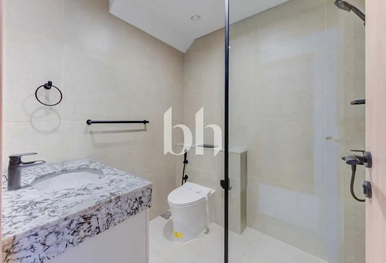 Semi Furnished | Multiple Cheques | Lagoon